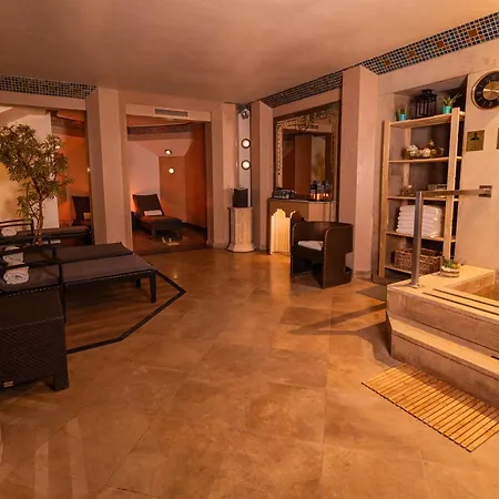 Le Grand - Domaine De 4*