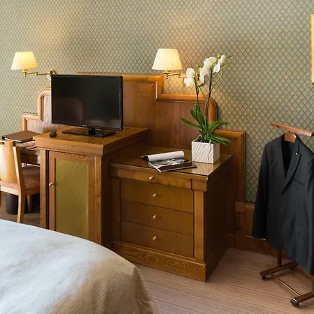 Hotel Le Grand - Domaine De 4*